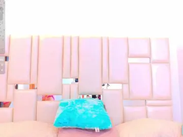 Estrellaa-suarez  live sex cam