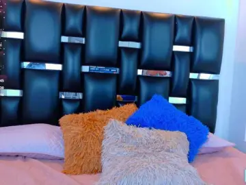 Estrellaa-suarez  live sex cam