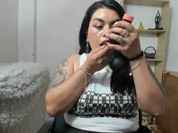Karlagreen  live sex cam