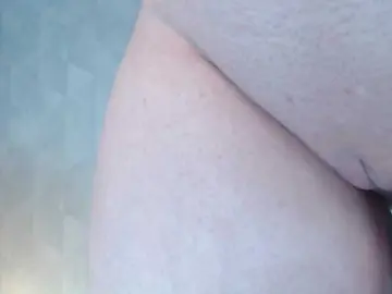 Zhemchuzhinka  live sex cam