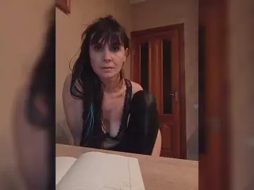 Hellenalonenochka  live sex cam