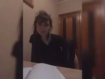 Hellenalonenochka  live sex cam