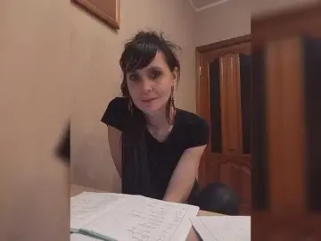 Hellenalonenochka  live sex cam