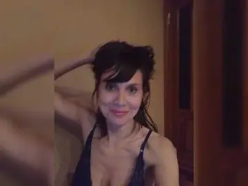 Hellenalonenochka  live sex cam