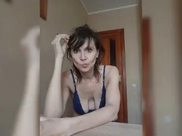 Hellenalonenochka  live sex cam