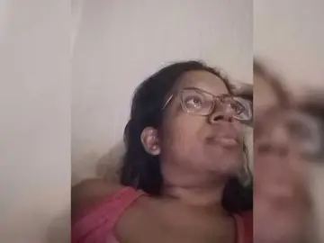 IndianBeaut  live sex cam