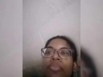 IndianBeaut  live sex cam