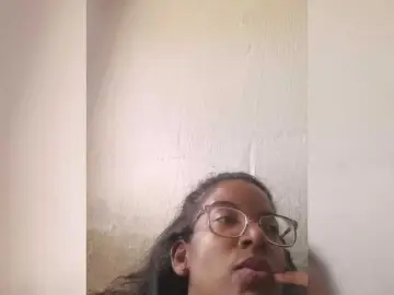 IndianBeaut  live sex cam