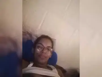 IndianBeaut  live sex cam