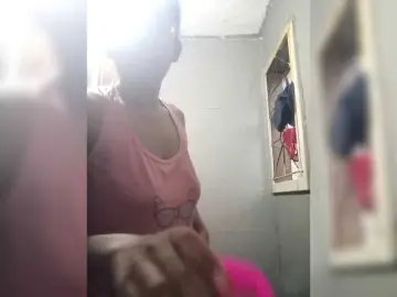 IndianBeaut  live sex cam