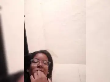IndianBeaut  live sex cam