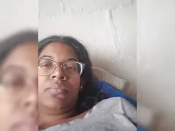 IndianBeaut  live sex cam