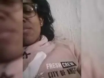 IndianBeaut  live sex cam