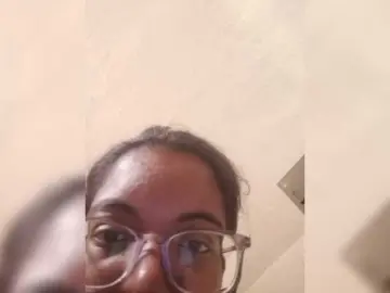 IndianBeaut  live sex cam