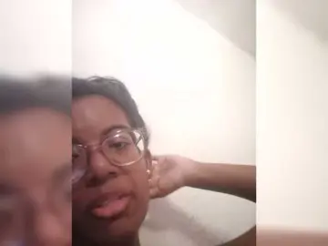IndianBeaut  live sex cam
