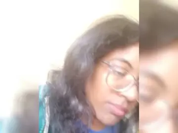 IndianBeaut  live sex cam