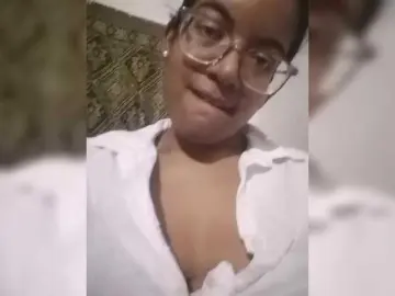 IndianBeaut  live sex cam