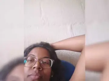 IndianBeaut  live sex cam