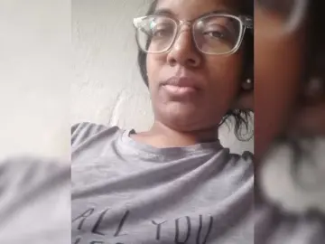IndianBeaut  live sex cam