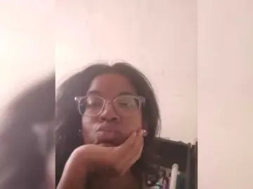 IndianBeaut  live sex cam