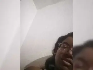 IndianBeaut  live sex cam