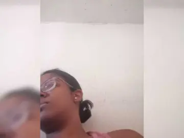 IndianBeaut  live sex cam