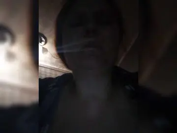 Juli-huston  live sex cam