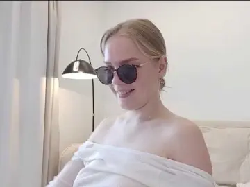 LittleForestELF2  live sex cam