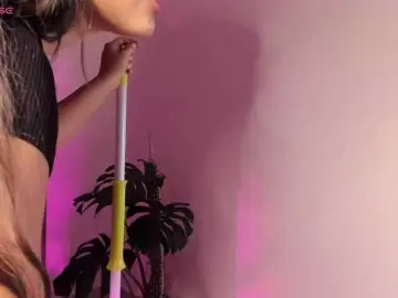 Rosth1  live sex cam