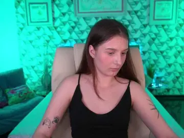 VikVikLove  live sex cam