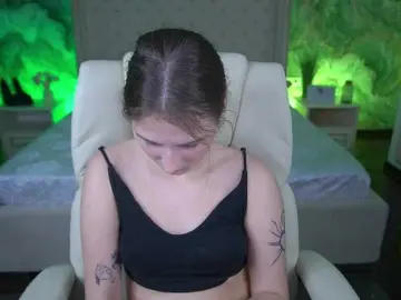 VikVikLove  live sex cam