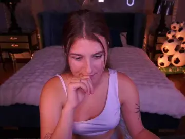 VikVikLove  live sex cam