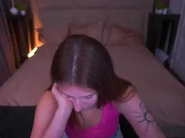 VikVikLove  live sex cam