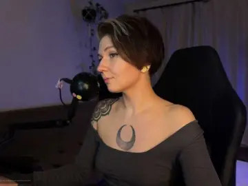 BySOVA  live sex cam