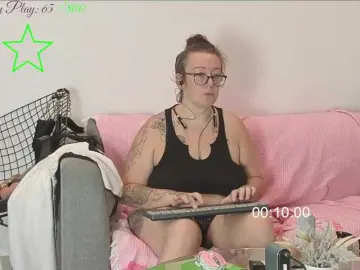 JadeStarUK  live sex cam