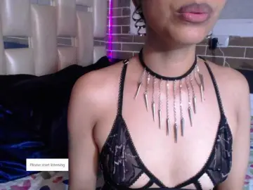 Miaa-ferrari1  live sex cam