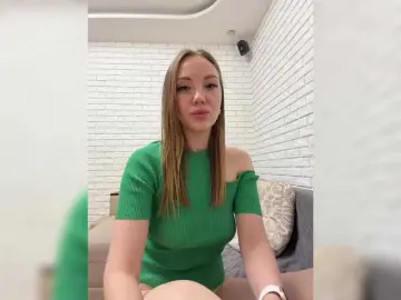 Pepetka22  live sex cam