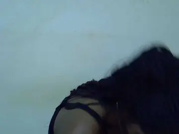 Queen-fantacy  live sex cam