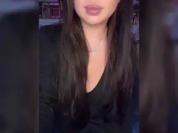 Sweetie-Kris  live sex cam