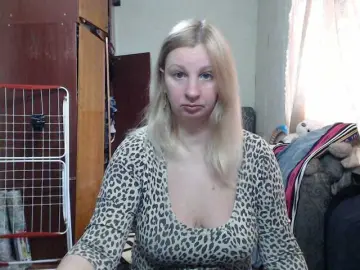 BustyBlondy  live sex cam