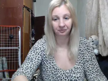 BustyBlondy  live sex cam