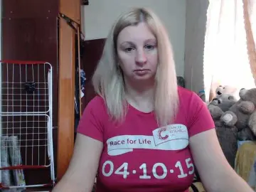 BustyBlondy  live sex cam