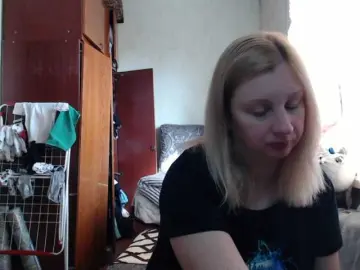 BustyBlondy  live sex cam