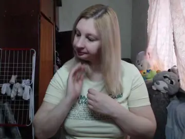 BustyBlondy  live sex cam