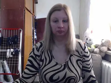 BustyBlondy  live sex cam