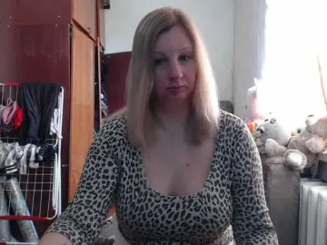 BustyBlondy  live sex cam