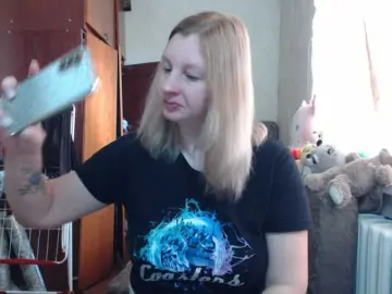 BustyBlondy  live sex cam