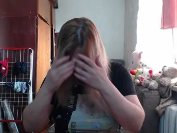 BustyBlondy  live sex cam
