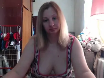 BustyBlondy  live sex cam