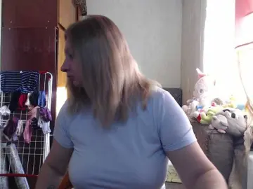 BustyBlondy  live sex cam